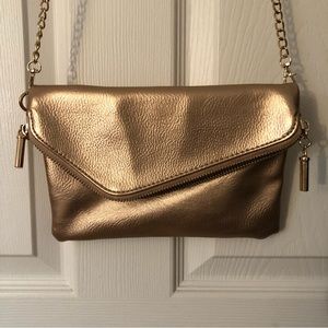 Gold Crossbody Purse w/ Chain Strap